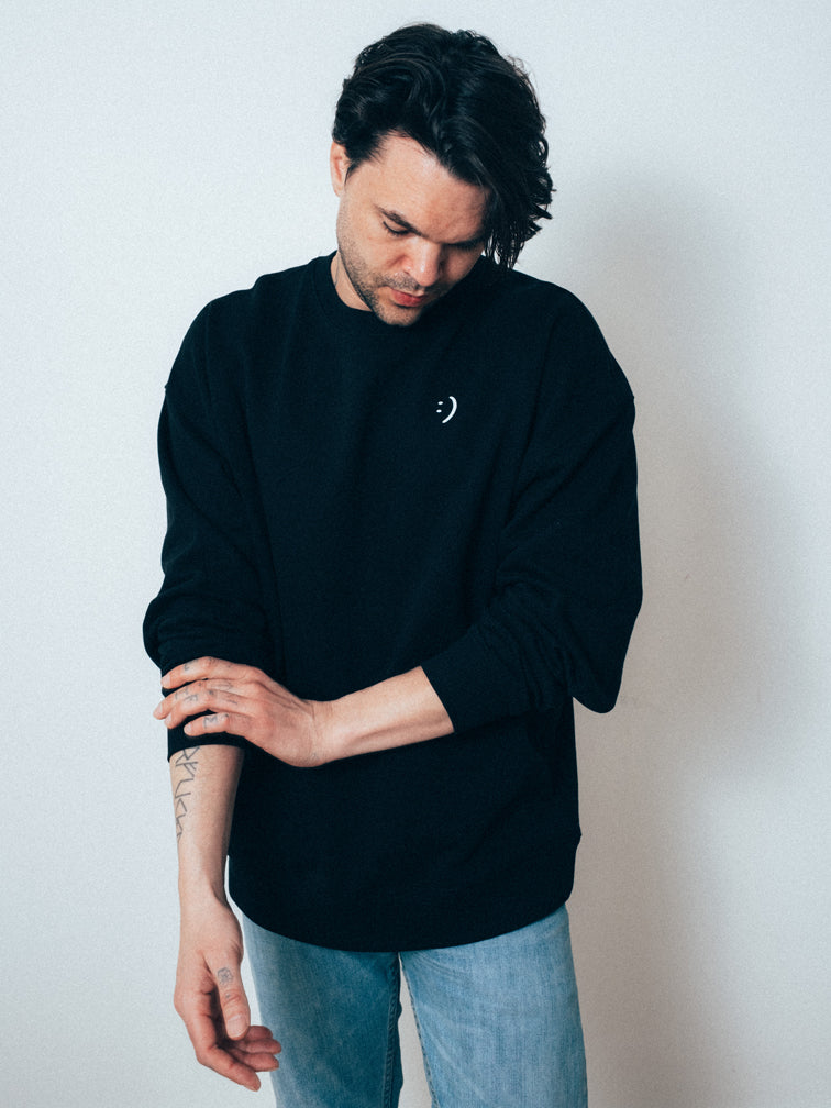 LIEBE LIEBE LIEBE Unisex-Sweatshirt (Black)