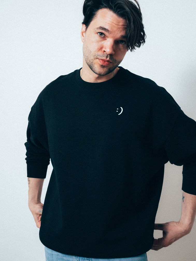 LIEBE LIEBE LIEBE Unisex-Sweatshirt (Black)